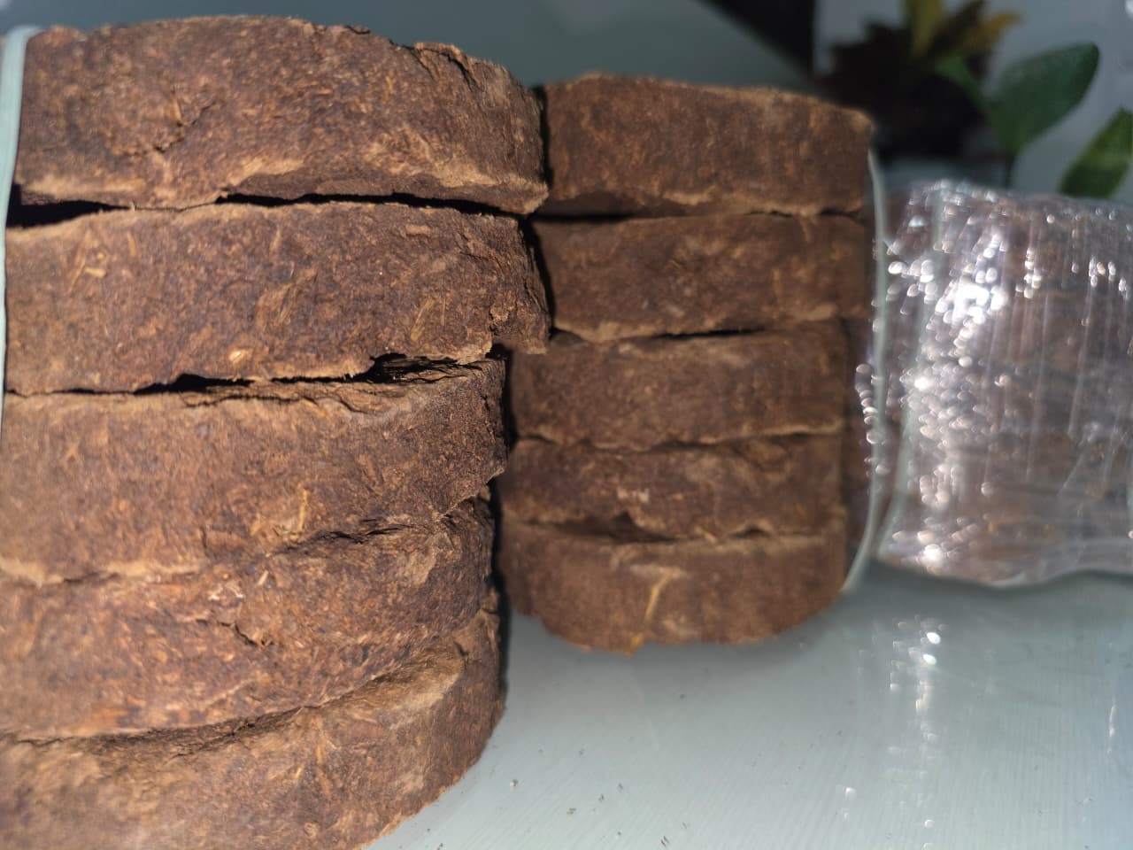 Round Dung Cakes